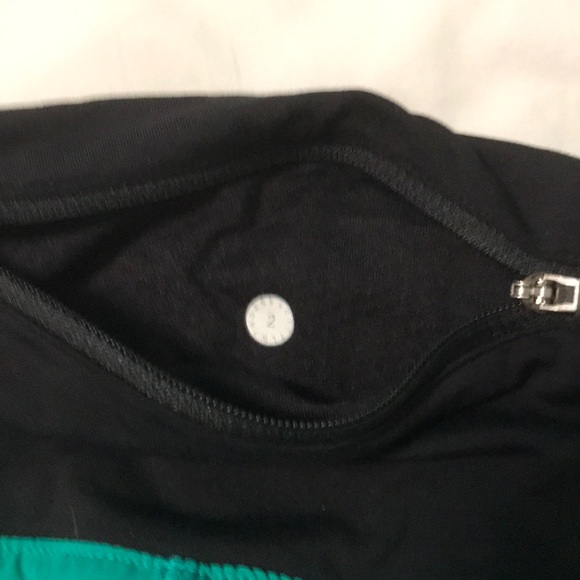 lulu lemon shorts - Picture 5 of 5